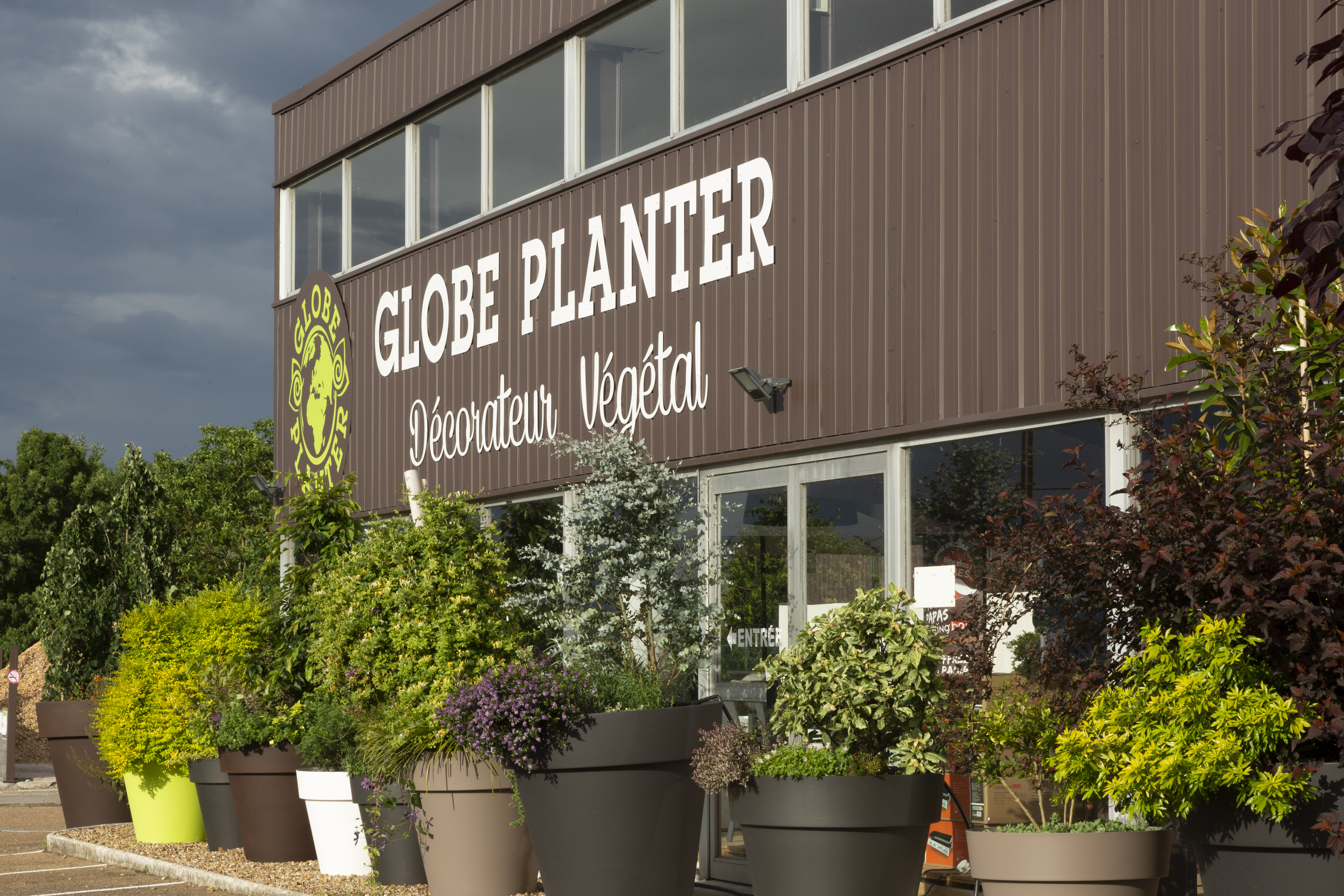 Globe planter - Notre magasin de Poilly-Lès-Gien